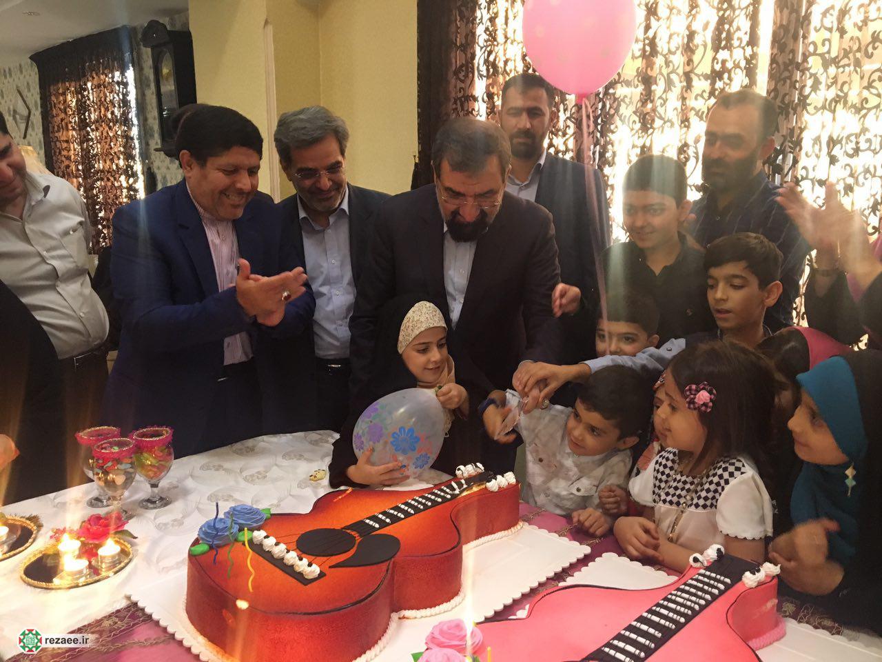 شركت  دکتر محسن رضایی در جشن تولد 50 فرزند شهید مدافع حرم