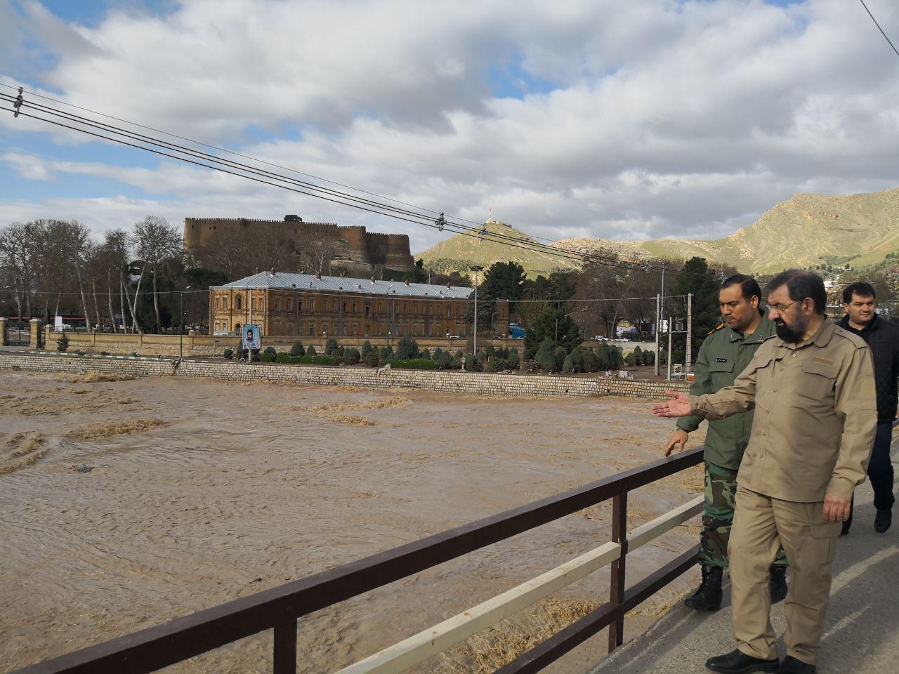 بازدید میدانی دکتر محسن رضایی از وضعیت سیلاب در خرم‌آباد