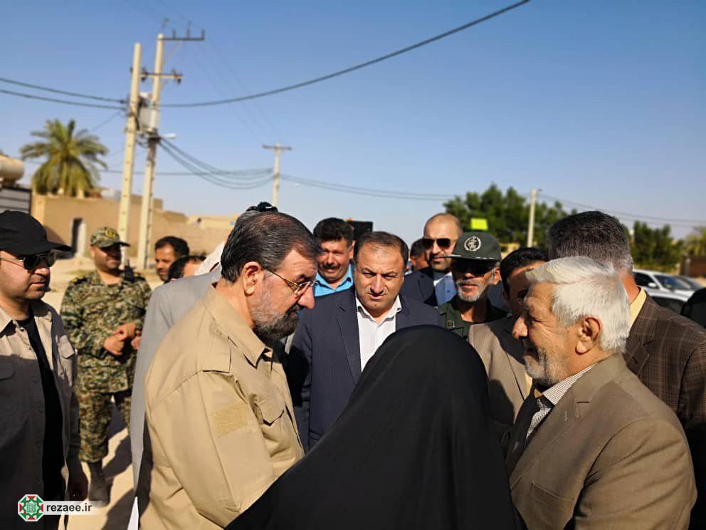 گزارش تصویری دومين حضور دکتر رضایی در مناطق سيل زده خوزستان