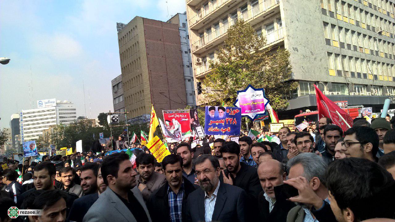 حضور دکتر رضایی در راهپیمایی ضد استکباری مردم تهران