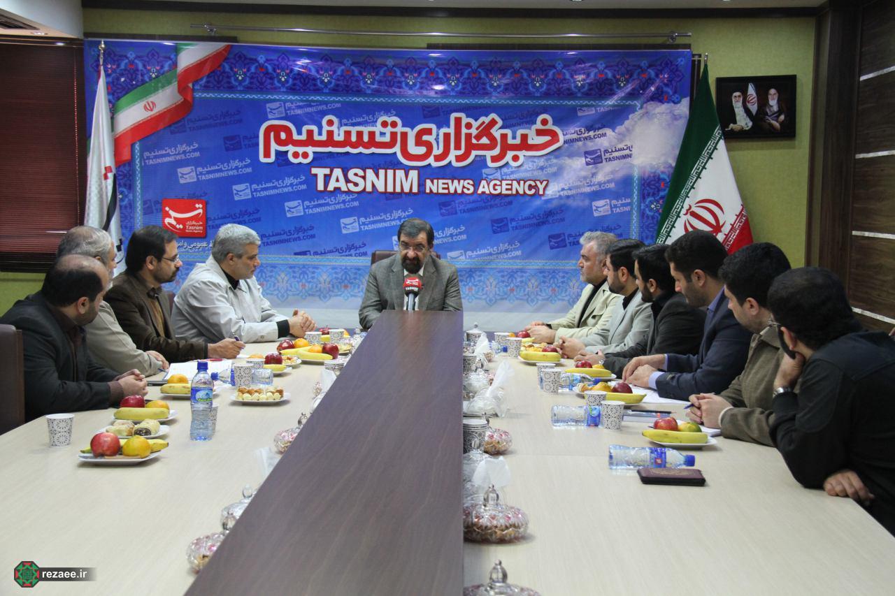 برگزاری جلسه در مجمع تشخیص مصلحت نظام برای بررسی حق پخش تلویزیونی/سیاسیون باید از ورزش بروند