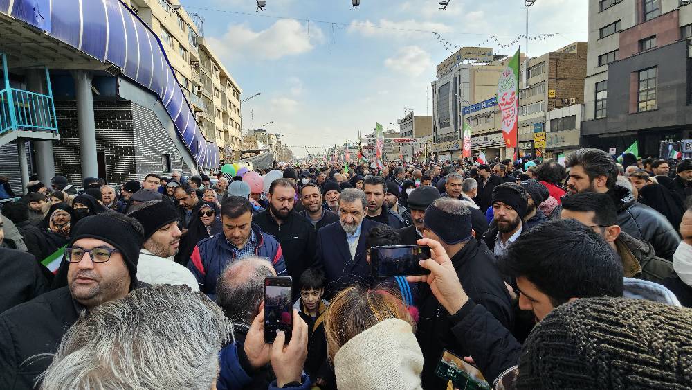 مردم ایران به دوستان پیام اتحاد و به دشمنان پیام ایستادگی دادند