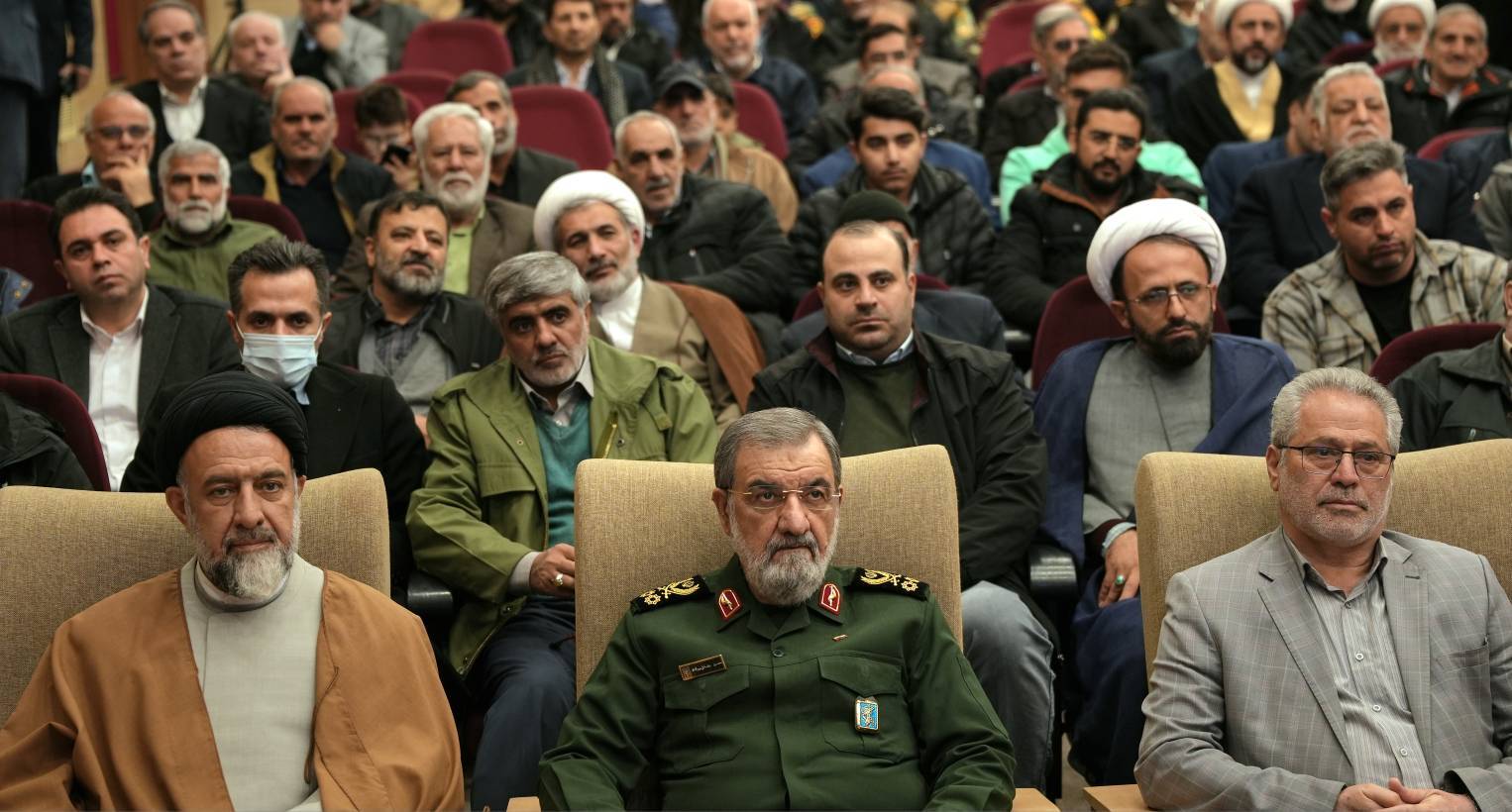 اگر جنگ ۲ ماه طول می‌کشید اثری از اسرائیل باقی نمی‌ماند/ اگر جهان جلو ترامپ و نتانیاهو نایستد، سراسر جهان درگیر جنگ خواهد شد