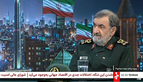 صلح تحمیلی را نمی‌پذیریم/ ایران هنوز از بسیاری توانمندی‌های خود استفاده نکرده است/ مجازات ادامه دارد...