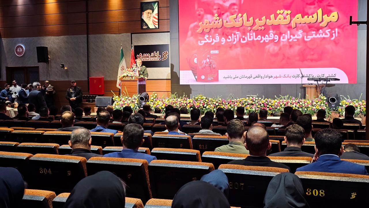 احترام نظامی ورزشکاران دفاع از کشور و اعلام پیام اقتدار ایران است