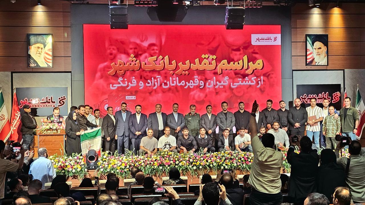 احترام نظامی ورزشکاران دفاع از کشور و اعلام پیام اقتدار ایران است