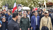 سرلشکر محسن رضایی در راهپیمایی ۱۳ آبان ۱۴۰۴-تهران/عکس